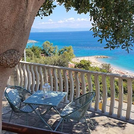 Una Finestra Sul Mare Monolocale Apartman Bergeggi Kültér fotó