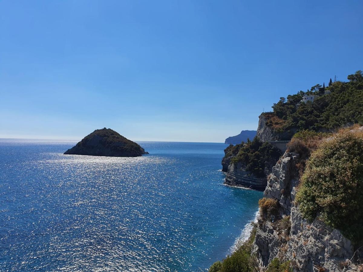 Una Finestra Sul Mare Monolocale Apartman Bergeggi Kültér fotó