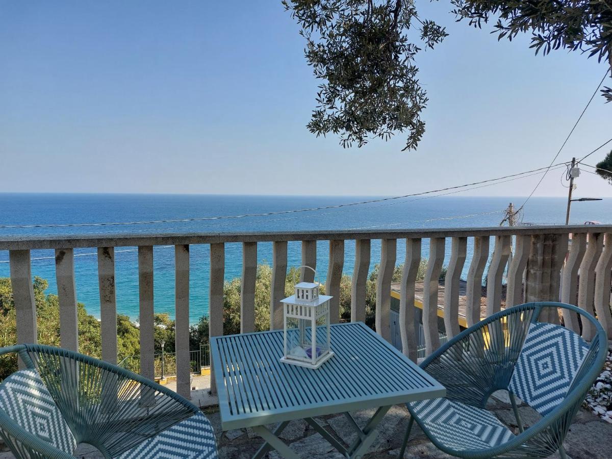 Una Finestra Sul Mare Monolocale Apartman Bergeggi Kültér fotó