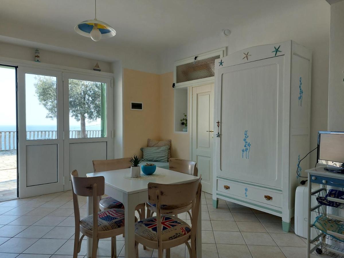 Una Finestra Sul Mare Monolocale Apartman Bergeggi Kültér fotó